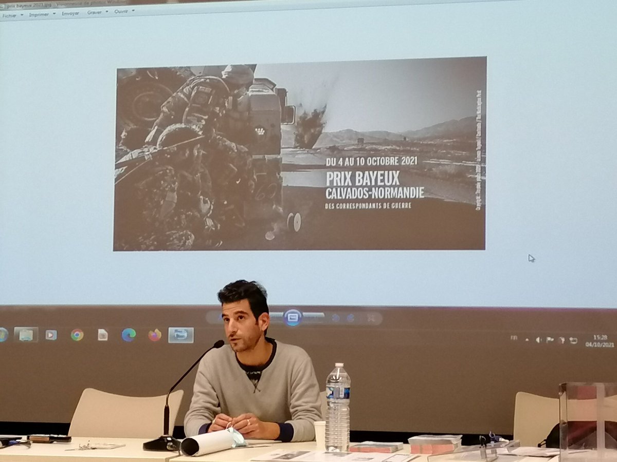 PoignantV's tweet photo. #PBCN 2021. Participation d'une 1ère HGGSP du #lyceelebruncoutances au #prixdeslyceens @RegionNormandie : visionnage de 10 reportages TV et vote avant de rencontrer Rafael Yaghobzadeh, reporter-photographe. Résultat des votes samedi 9 ! 🤞
@rafyag @PrixBayeux https://t.co/CEAh4YqdVD