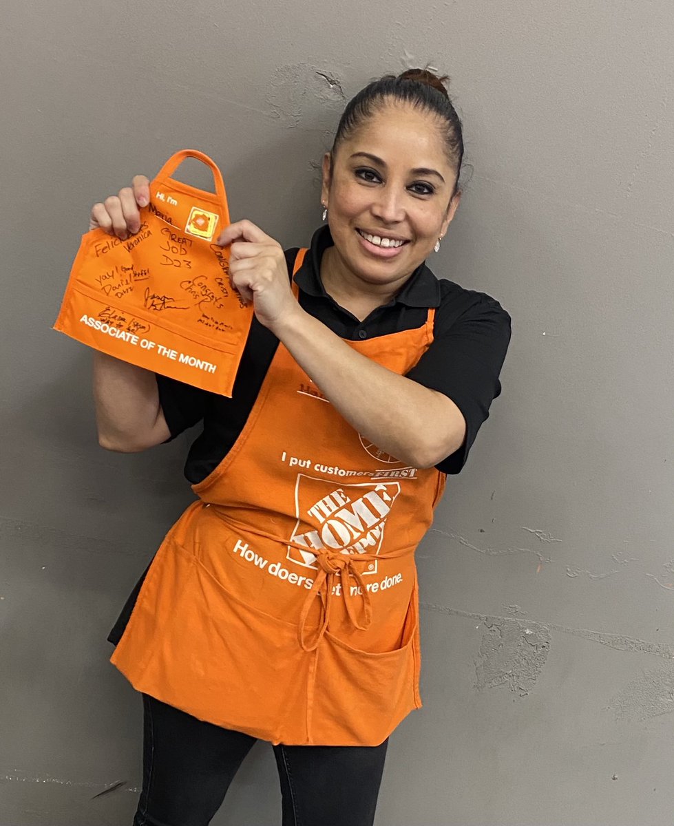 Congratulations/Felicidades🎉 to our Pro Cashier, Maria, for snagging  the Cashier of the Month! #berg6530 ⁦<a href="/kashira6530thd/">Kashira Whalon</a>⁩ ⁦<a href="/madeniaelaine/">Elaine M. Brown</a>⁩