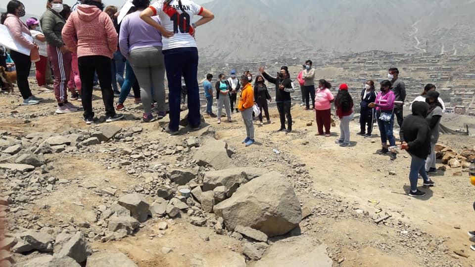 DialogoporAgua's tweet photo. #Obra #Collique #Comas #RAP3 
Continuando con el recorrido por el territorio donde se realizará la Obra Collique, Sedapal a través del #EGSP visitó la zona del RAP 03 ubicado en el AH Las Rocas de Jesús, en la 4ta Zona de Collique. https://t.co/esh222sXdz
