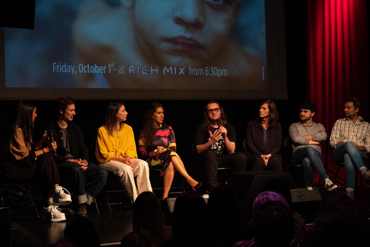 shortsontap's tweet photo. Here's some photos from last Friday's #DRAMATHON screening. Thank you @RichMixLondon! Pix by @FraRagazzi. Full album here: https://t.co/imskwbil68 @JadeAnouka @Irene1791 @FloKosky @EsmeHicks @MishaVertkin @Bastendo @OnAirFilm @ErenKaplan97 @dcmfilmmaker @Portia_Hlubi @marijngmaas https://t.co/MR9maykbYa