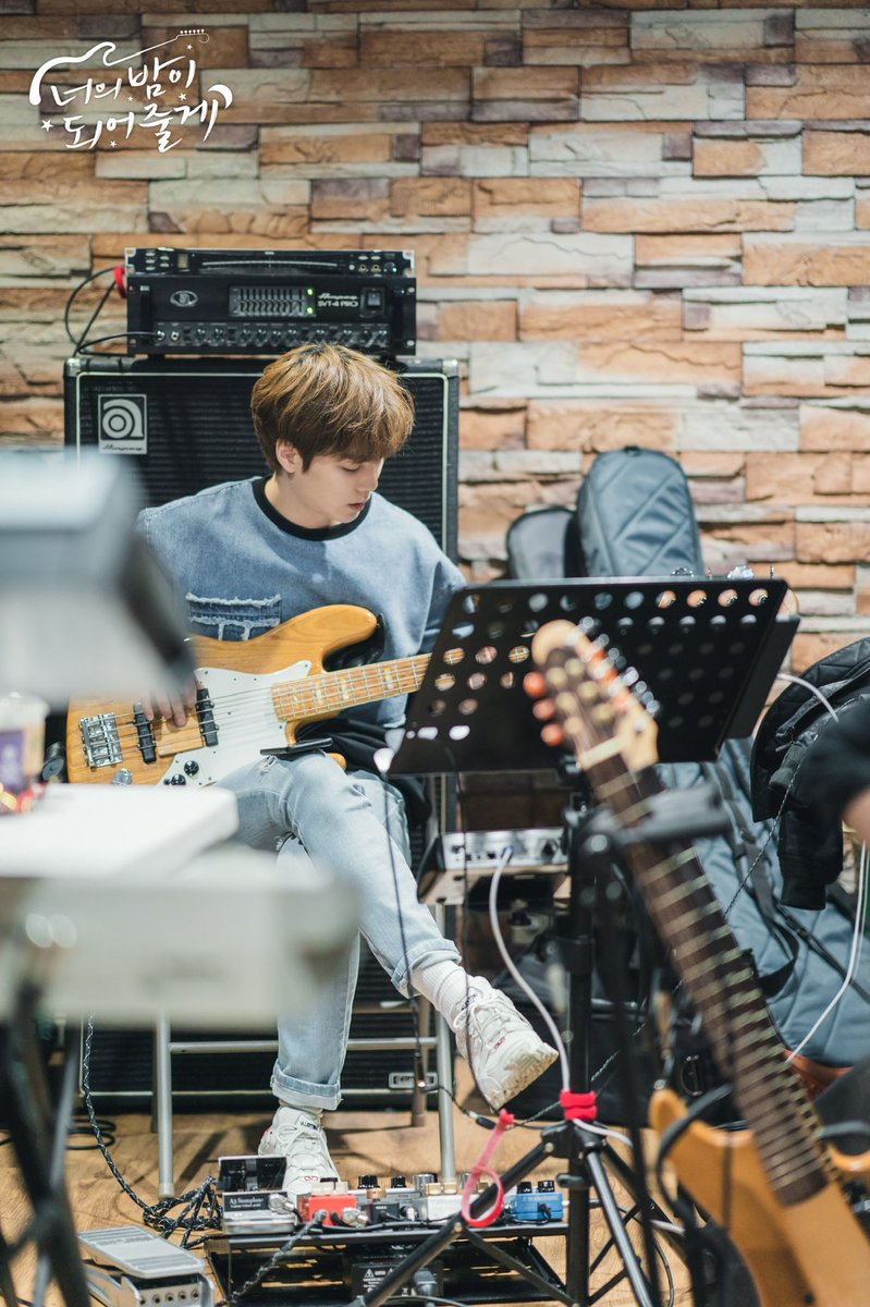 pockyzip's tweet photo. LUNA's first band session!! ❤

#뉴이스트 #NUEST #JR #김종현 @NUESTNEWS https://t.co/FBf84VeZ0v