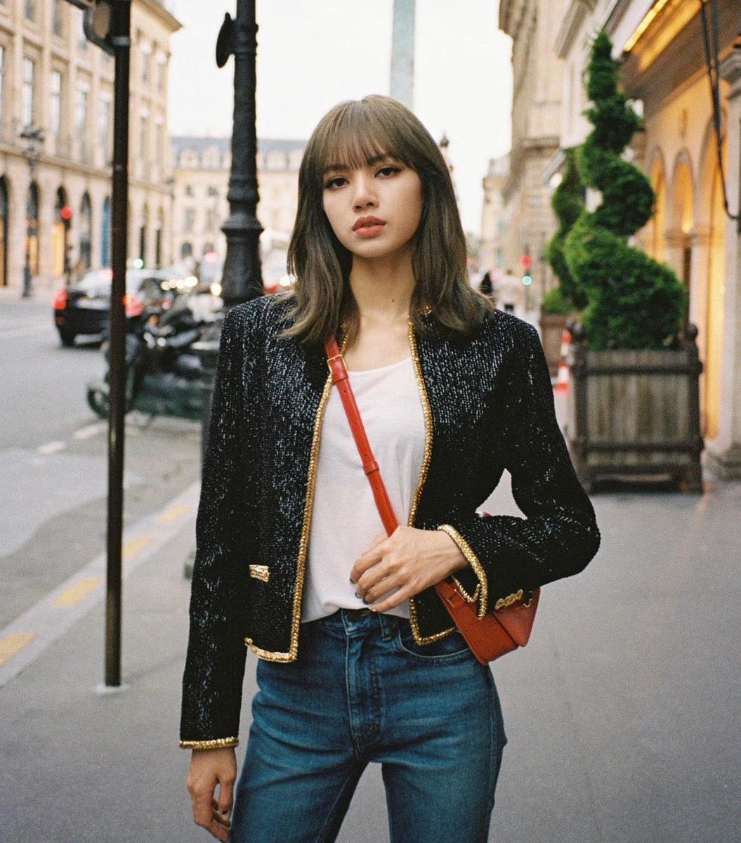 NENE_LALISA's tweet image. ฉันคีพเมนค่ะ ที่เค้ามาไกลและทำให้คนรักได้ทั่วโลกขนาดนี้เพราะความสามารถของตัวเค้าเองค่ะ 😊#YGLetLisadoHerWork