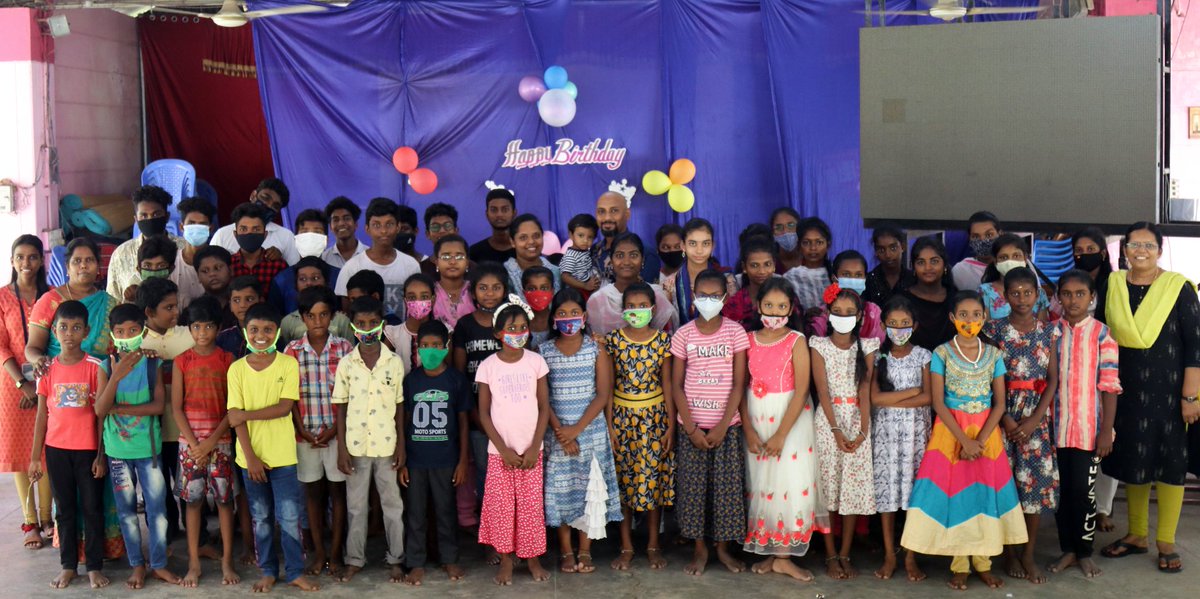 goodnessfdn's tweet photo. Our #founder and our team draws so much satisfaction whenever we watch children smiling when they have a delicious meal.We kicked off our Founders birthday celebration by providing food to our goodness kids under our #ProjectEgmore and loved watching the little children smile. https://t.co/JujAi9AAus