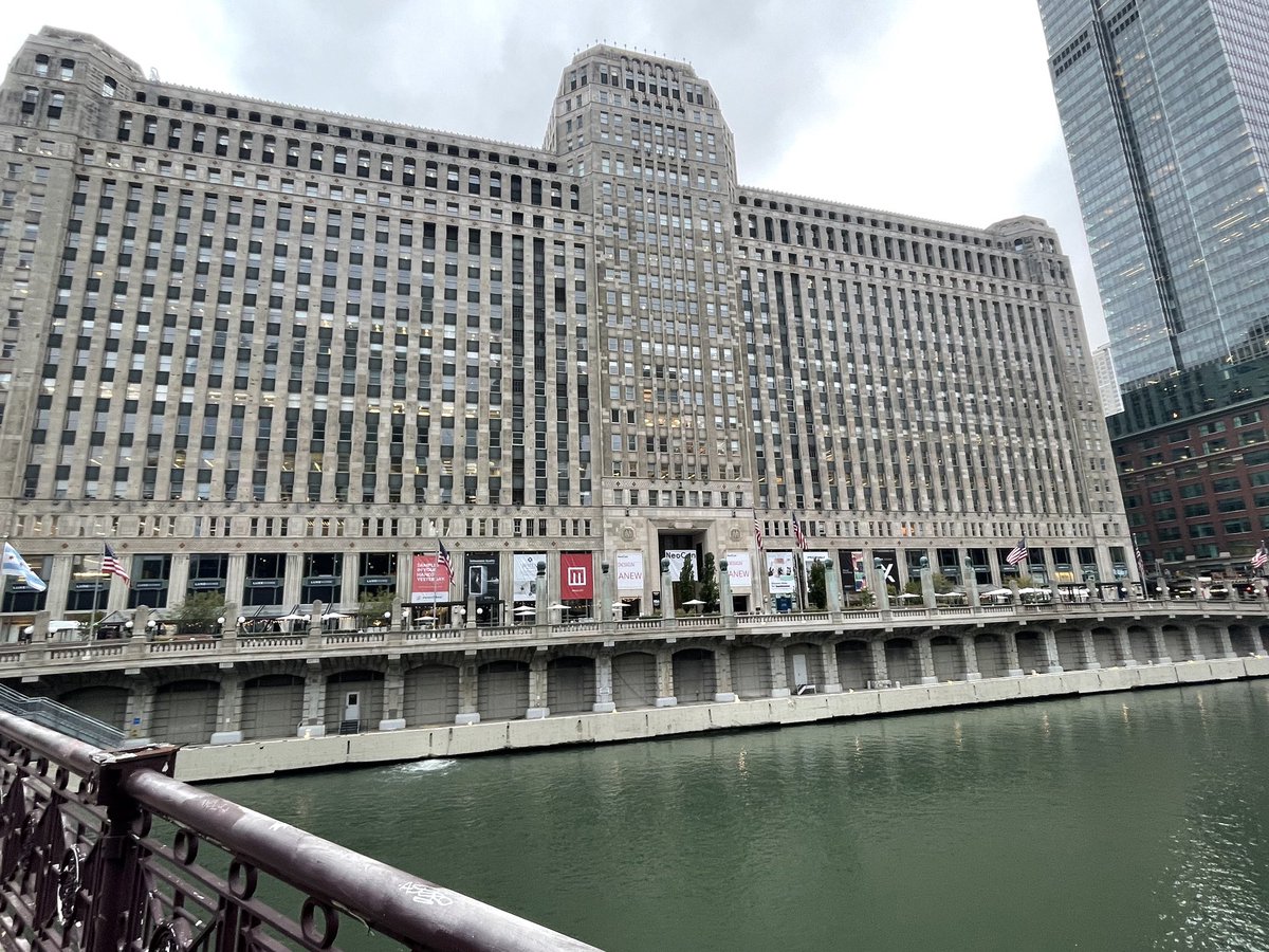 Modernfold's tweet photo. Greetings from Day 2 at #NeoCon2021! #DesignANew https://t.co/SrakbQA8SD