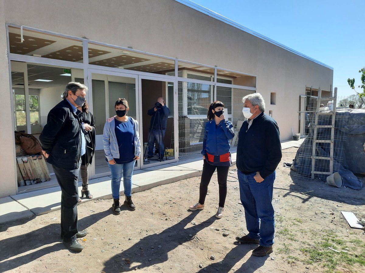 emirfelixok's tweet photo. Los jardines maternales son la columna vertebral de nuestras políticas sociales. Estamos construyendo un amplio y moderno edificio en Capitán Montoya que - a futuro - garantiza mejor calidad educativa y más espacios para la contención y diversión de niños y niñas.

Sigue ⏬ https://t.co/Hik1De0Ax0