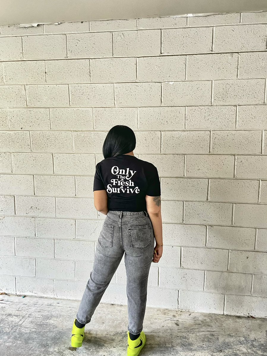 OTFS_'s tweet photo. Nice #tuesdayvibe #tees #streetwear  #kotd #basementapproved #pauseshots #backtominimal #fashion #simplefits #suptalk #@AshleyVera_ https://t.co/ZXpI6A5aqj