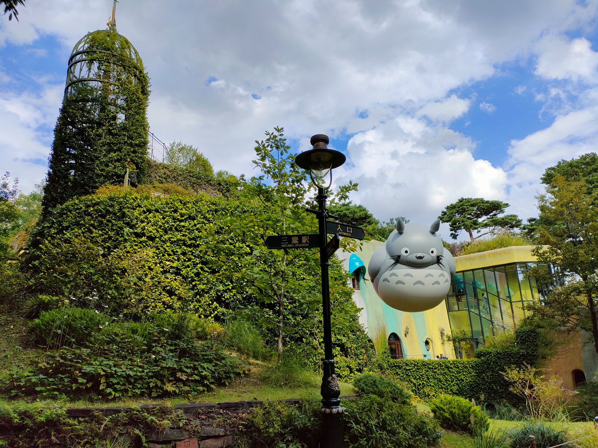 ghibli_world's tweet photo. ◆ジブリ美術館オープン20周年記念で登場したトトロのバルーンは、高さ5.3メートル、幅3.5メートルという巨大サイズ。
https://t.co/RphelQeq9O https://t.co/3Elo4Oj9Aq