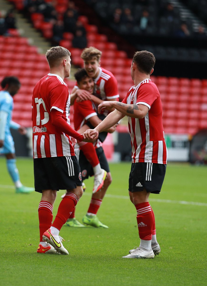 sufcdevelopment's tweet photo. Blades have turned it around as Regan heads us in front. 🎯

🔴 #SUFC 2-1 #CCFC 🔵 https://t.co/5W43bEEPoU