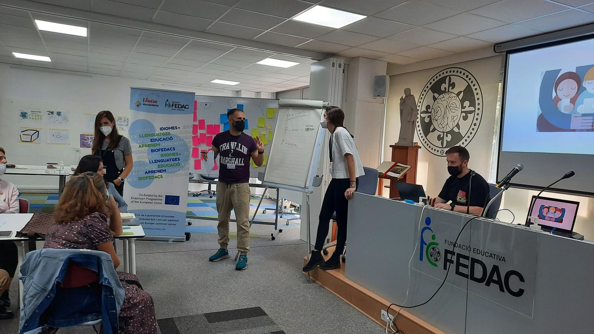 Mestres de les <a href="/EscolesFEDAC/">Escoles FEDAC</a> fent realitat el #totsomun participant al projecte #ErasmusPlus <a href="/ComisionEuropea/">Comisión Europea en España</a> <a href="/sepiegob/">SEPIE</a> #avuixdema2024...i demà visiten la nostra escola!🥳🥳🥳