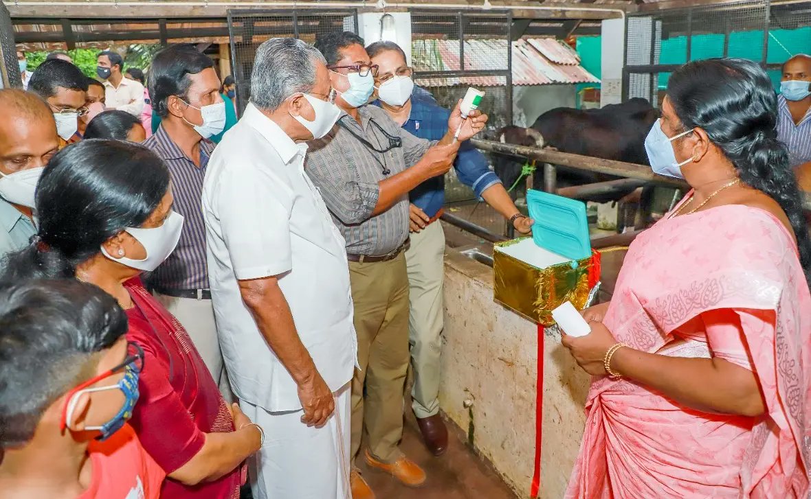 The Hon. Chief Minister inaugurated the second phase of foot and mouth disease vaccination in Kerala as part of the National Animal Disease Control Program at his residence.