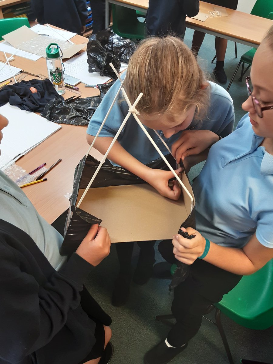 mountpljuniors's tweet photo. In honour of @STEM_HUBNMSEY #WorldSpaceWeek, Year 5 are building on their knowledge of forces by trying to reduce the effect of gravity (and adding a little extra padding) to ensure their #Eggnaut lands back on Earth safely #TeamMPJS #MPJSYear5 #Science #STEM https://t.co/EGXf6nIyRU
