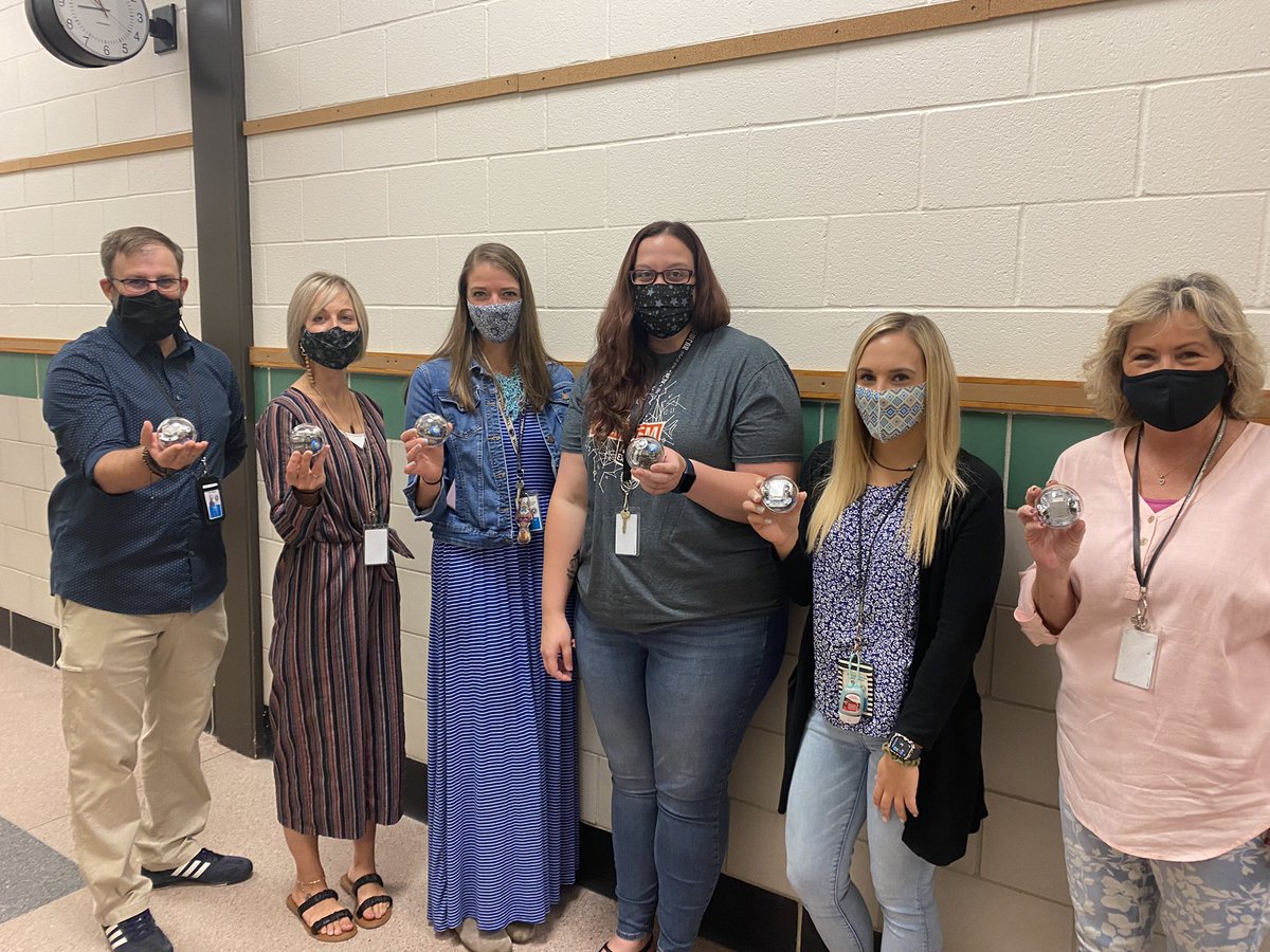 Emily Nicholson tweet media