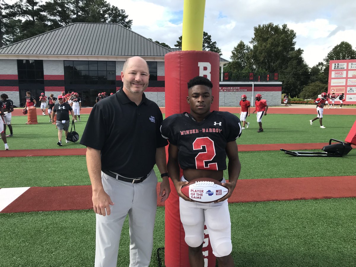 Congrats to Sr O Smith   ⁦<a href="/GaFarmBureau/">Georgia Farm Bureau</a>⁩ Player of the Week. Thanks to Ted Pender for his support of ⁦<a href="/DoggsFootball/">Doggs Football</a>⁩ ⁦<a href="/ctpender/">Ted Pender</a>⁩ ⁦<a href="/WinderDoggs/">Winder-Barrow Athletics</a>⁩
