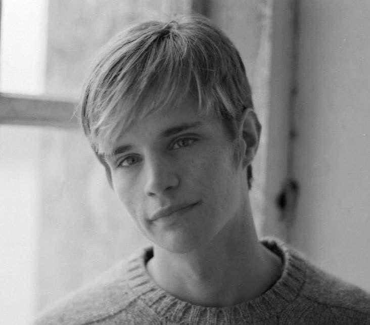 23 yrs ago-10/6 Matthew Shepard was beaten&amp;left 4 dead-tied to a fence.The only part of his face not covered in blood:2 lines running down his cheeks where his tears ran dry.His death ignited a fight for equality.U don't have to be gay to be a supporter.U just have to be human.
