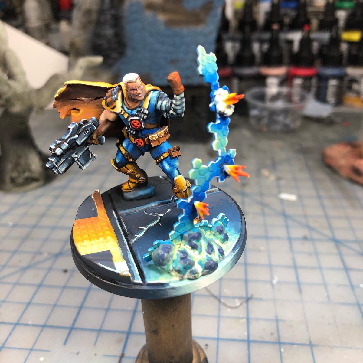 DanielDMinis's tweet photo. finished Cable for Marvel Crisis Protocol, tried some OSL effects.
#marvel #paintingminiatures https://t.co/j37oupshTj
