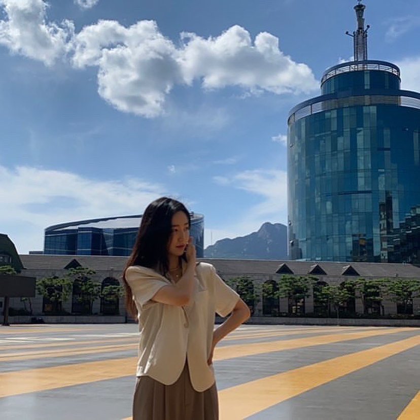 allbyhana1's tweet photo. 학교 인터뷰 촬영했던 날 ☀️ 너무 너무 해가 뜨거워서 녹는 줄 알았는데 여름 잘 살아남았다💦 선물해주신 카메라와 필름들의 결과물은 다음에 올릴게요❤️
https://t.co/jDd0zZ8N6n
#신보라 #shinbora #하나버블 #hana #하나 #ハナ https://t.co/LaAsd7m2jX