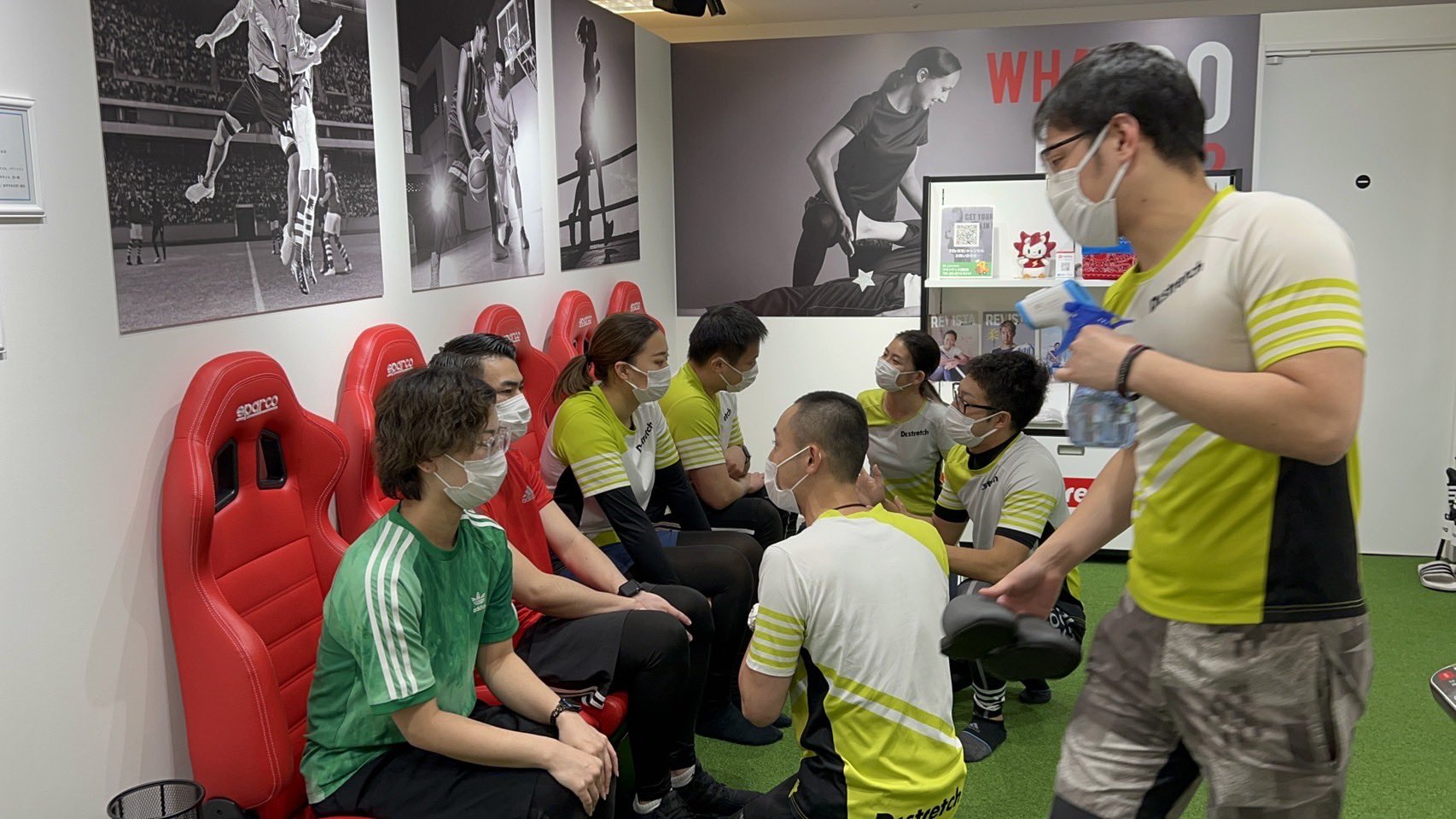 花咲映里 On Twitter Rt Byonbyonfunya 日曜日の朝礼は接客研修を行いました 朝からロープレを行うことで お店がずっと盛り上がってて活気が絶えませんでした お客様の立場になることで 普段は見えないところまで気付くことができました