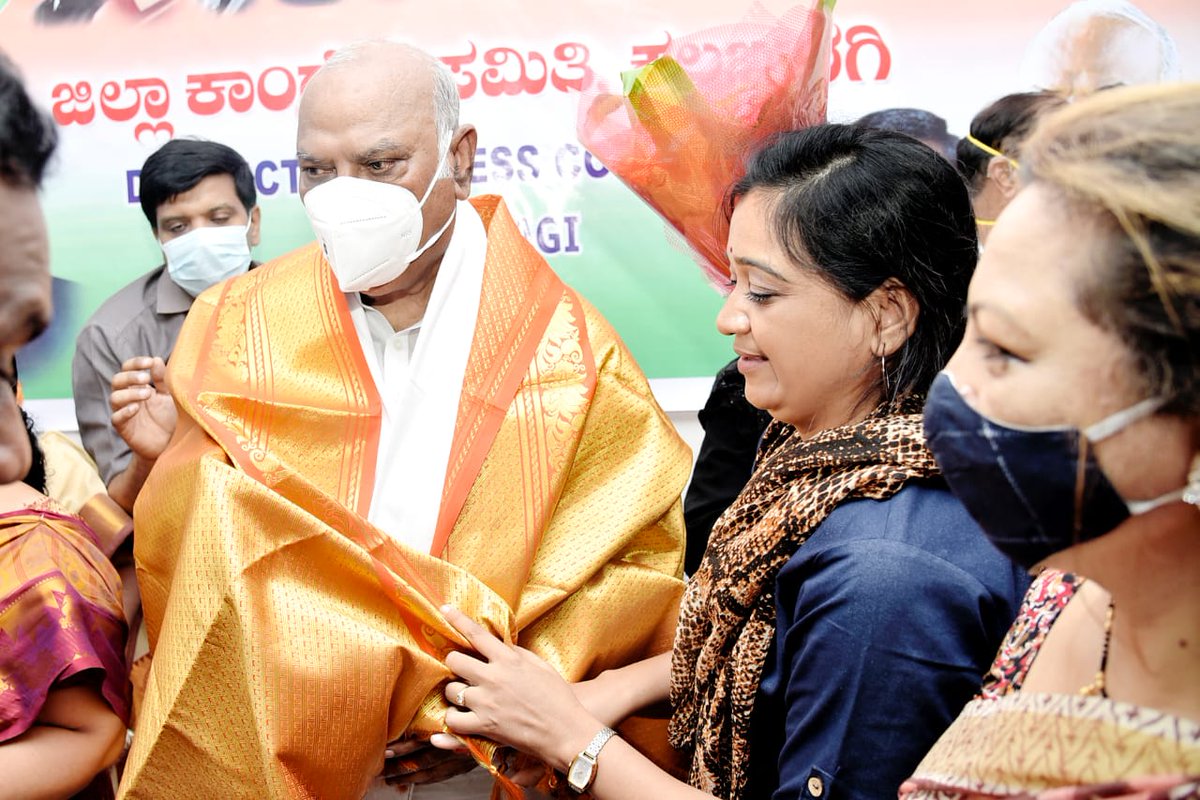 RenukaMSinge1's tweet photo. With....  #ಸಮರ್ಥ💙💐🙏🙏🙏 https://t.co/jggfOZIgb3