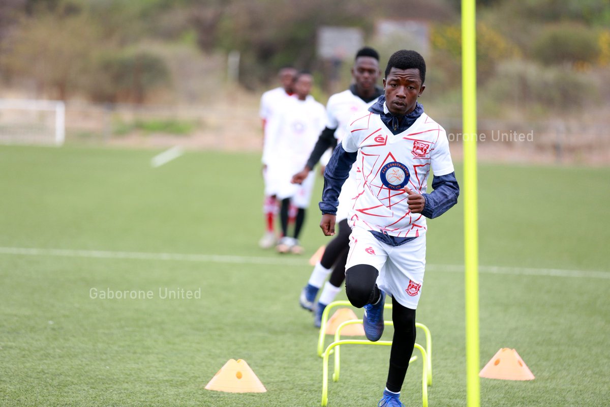 GaboroneUnitedS's tweet photo. 𝐋𝐄𝐀𝐆𝐔𝐄 𝐃𝐀𝐓𝐄𝐒 𝐑𝐄𝐕𝐄𝐀𝐋𝐄𝐃 

The Botswana Football League has revealed the dates for the start of the 2021/22 season. The BFL has stated in a press release that the League will start on the 22nd of October 2021. 

Images from our Tuesday morning training❤🔥⚽️ https://t.co/rR3noCZqZO