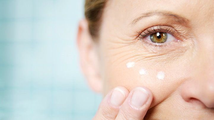 RexPrescribing's tweet photo. With Universkin, each patient gets their own tailor-made serum, created from a blend of 19 pharmaceutical-grade active ingredients. It’s only available from specialist doctors practising in the field of skincare. Ask us for more information. https://t.co/1Eg2WlWft1