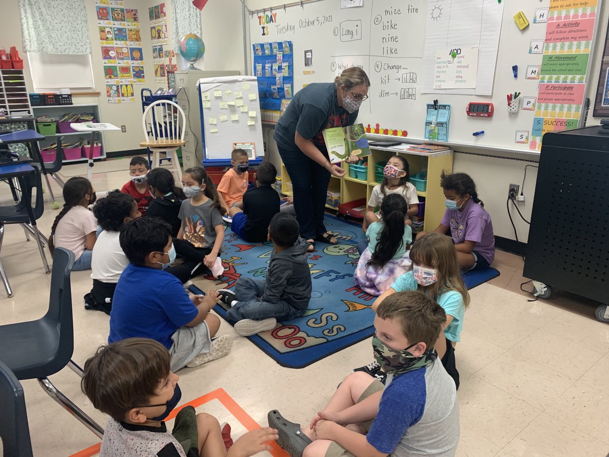 stepharillo's tweet photo. Loved hearing the turn and talk discussions that started with the sentence stems provided by ⁦@MrsHartmann2nd⁩ ⁦@BluebonnetLions⁩ this morning! ⁦@LockhartISD⁩ #UnlockingPotential https://t.co/nLOkfadppS