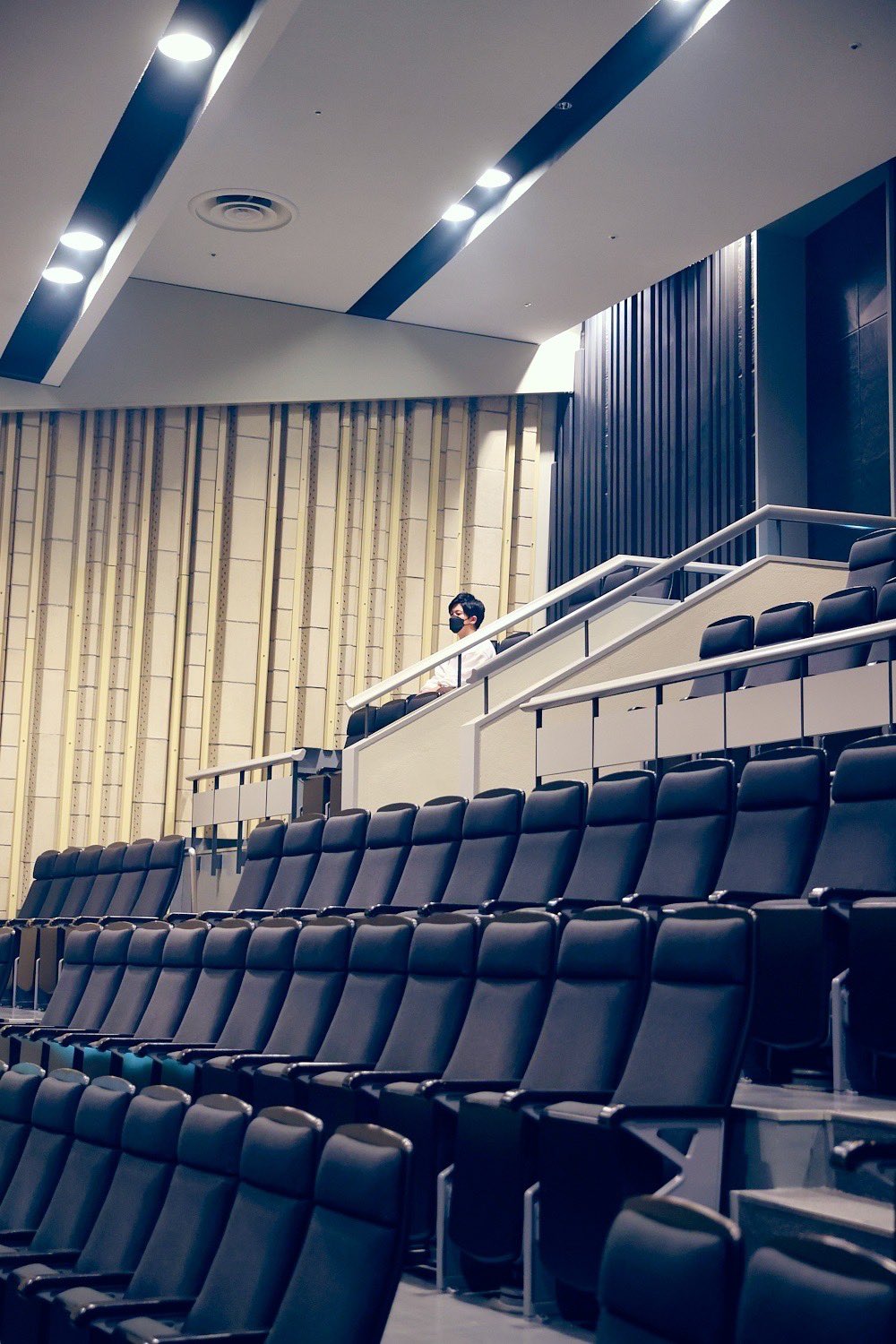 小川貴之 Sumika 花鳥風月 大阪公演 大阪 オリックス劇場二日目 エモーショナルなライブだった 思いっきりやりました 本日は三階最後列ブロックにお邪魔しました 撮影 後藤壮太郎 T Co Ympgh6ah9x Twitter