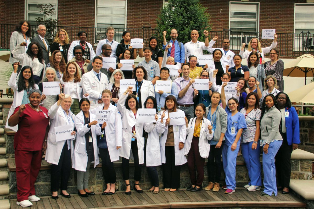 MontefiorePeds's tweet photo. Join us today at NOON in the @MontefioreNYC 210th St Garden for 5 minutes of solidarity with healthcare workers across the country to #StandSafe against firearm violence. All are welcome! #CHAMCAREs #doingmore @EinsteinMed https://t.co/iUDVDS6TIJ