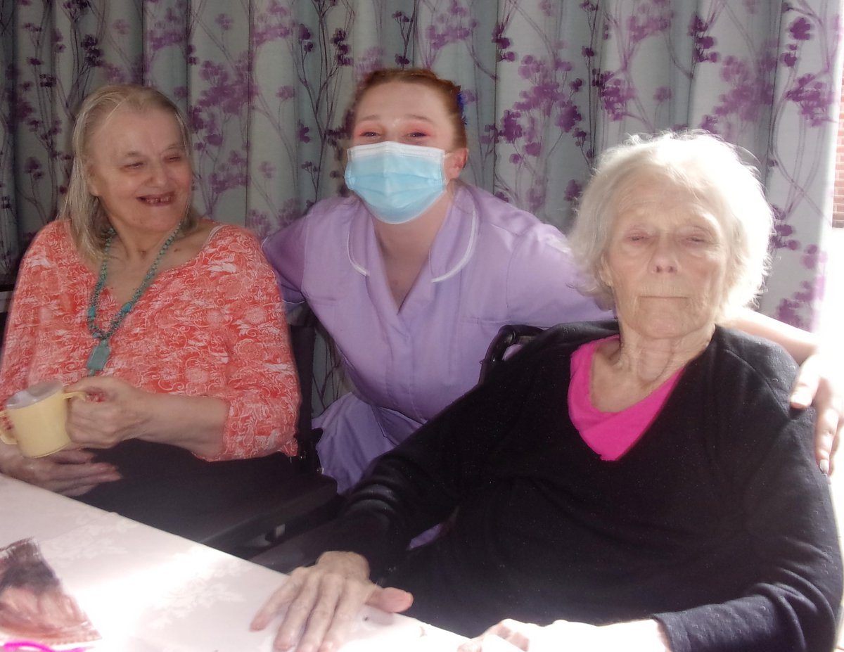 MonarchHC's tweet image. This weeks blog post is now up, its all about our homes activities on Macmillan Coffee Morning.

monarchhealthcare.co.uk/worlds-biggest…