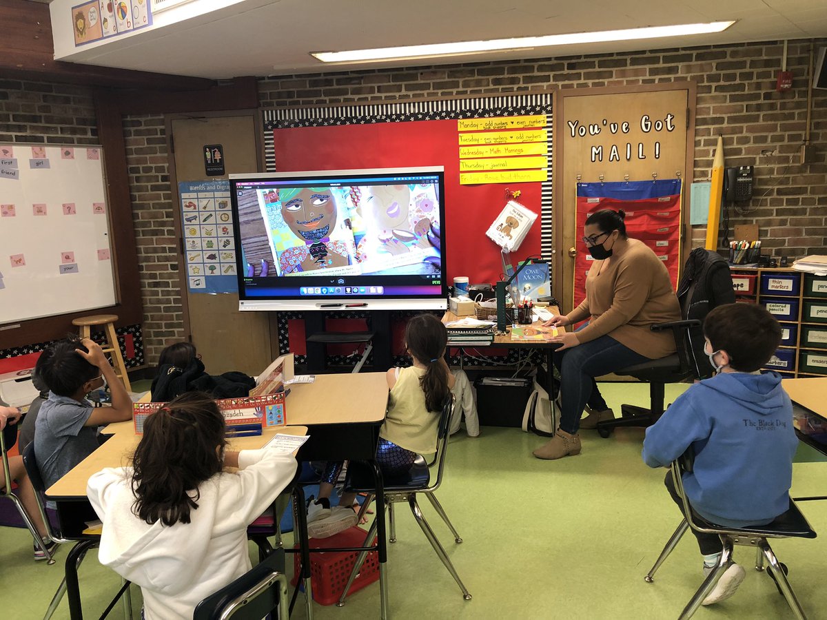 MrsRubin511's tweet photo. We are all beautiful shades. What food does your skin color remind you of? Our class has butterscotch, French toast, coffee, marshmallows and more! #thecolorsofus @MsRinaldi914 #heathcotepride https://t.co/sNT3Cm49WU