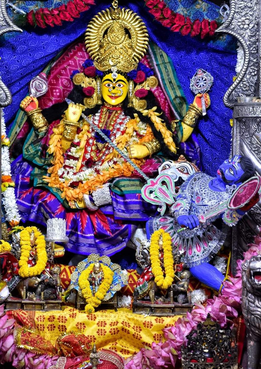 odiajagat's tweet photo. ଆଜି ଆଶ୍ବିନ ମାସ ଷୋଡଶ ଉପଚାର ୬ଷ୍ଠ ଦିନ ମଙ୍ଗଳବାର ସଂନ୍ଧ୍ୟାରେ ମା କଟକ ଚଣ୍ଡୀ'ଙ୍କ ଜୟଦୁର୍ଗା ବେଶ ଦର୍ଶନ... https://t.co/JqNIbJvtrt