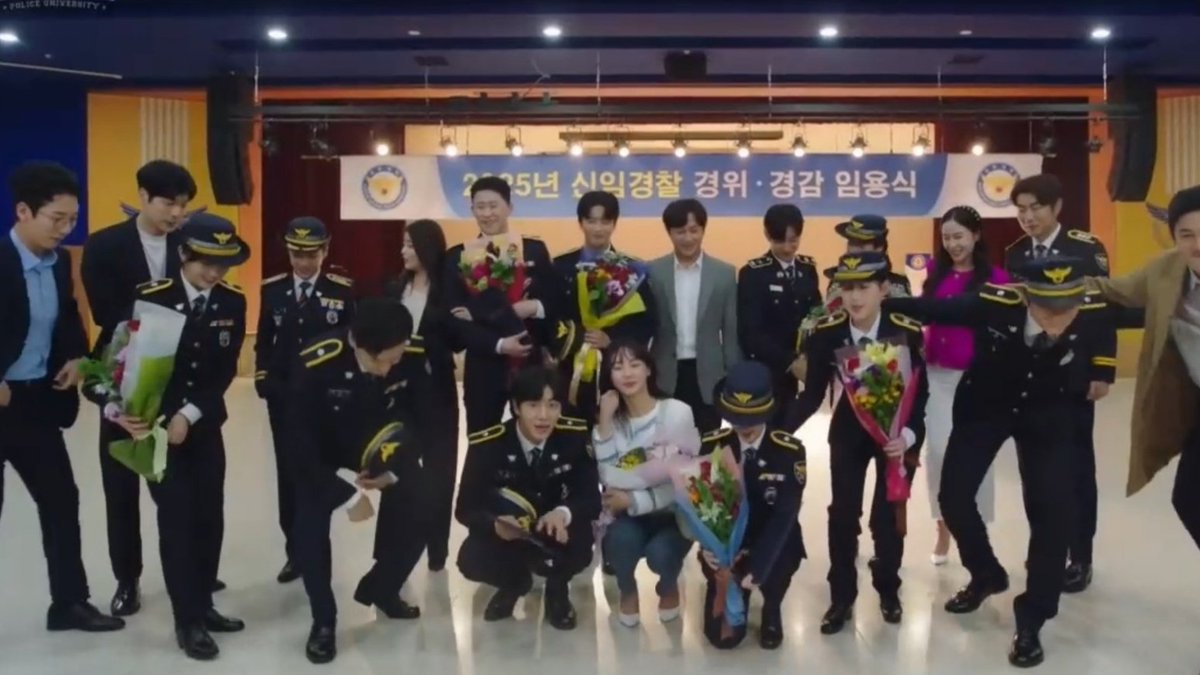 trainslaa's tweet photo. Police University be really giving us so much suspence, romance, comedy, pain and more and i will surely miss everyone 😭💛
#PoliceUniversity
#PoliceUniversityEp16 https://t.co/r6vENqzjxC