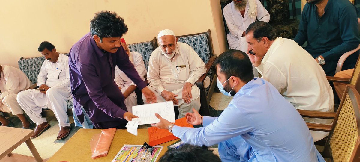 qaisar_panhwar1's tweet photo. 05/10/2021
#PPP Young Leader #Matli MPA Coordinator Beloved @SHalepota meets with people of his Constituency #PS70 and resolved their issues today. https://t.co/52z0wmJT7J