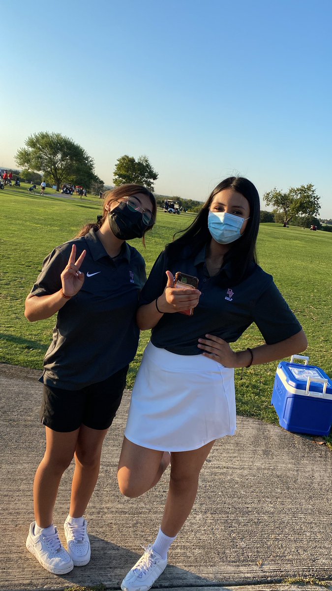 DVHSGOLF's tweet photo. Golf tournament day 2!!! The ladies are ready to go. #dvhs #delValle #dvGolf #dvYouKnow #cardinalsFight #cardinalNation #cantHideThatCardinalPride #girlsWhoPlay #golf #DelValleHighSchool #plumCreekGolf https://t.co/kxw0C0rV6v