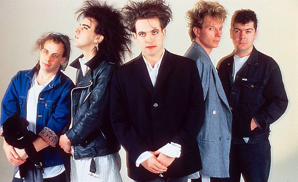 altclassicmusic's tweet photo. On this day in 1987, #TheCure released "Just Like Heaven" - the third single from their seventh album “Kiss Me, Kiss Me, Kiss Me”

“Show me, show me, show me how you do that trick...” https://t.co/wWkornez1u