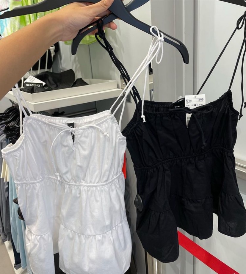 Ppcy_Kt's tweet photo. ตามหาเสื้อ สายเดี่ยว h&amp;m สีขาว
ขอราคาไม่แรงนะคะ คอม���ม้นท์หรือ DM มาก็ได้
#ตามหา #เสื้อผ้ามือ2 #เสื้อผ้ามือสองสภาพดี #เสื้อผ้ามือสองราคาถูก #โล๊ะตู้เสื้อผ้า #โล๊ะตู้ #เสื้อสายเดี่ยว #ส่งต่อเสื้อผ้ามือสอง #ส่งต่อเสื้อผ้ามือ2 #ส่งต่อเสื้อผ้า #ส่งต่อเสื้อผ้ามือสองสภาพดี https://t.co/EK9kosmTfX