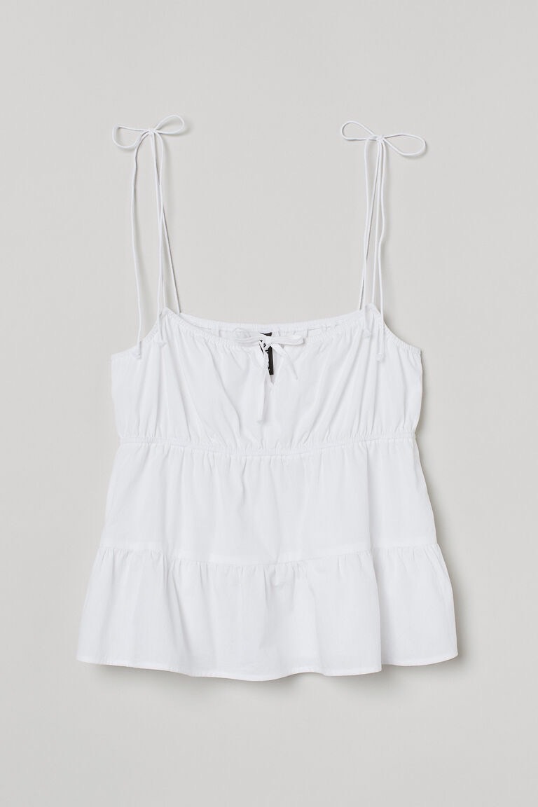 Ppcy_Kt's tweet photo. ตามหาเสื้อ สายเดี่ยว h&amp;m สีขาว
ขอราคาไม่แรงนะคะ คอม���ม้นท์หรือ DM มาก็ได้
#ตามหา #เสื้อผ้ามือ2 #เสื้อผ้ามือสองสภาพดี #เสื้อผ้ามือสองราคาถูก #โล๊ะตู้เสื้อผ้า #โล๊ะตู้ #เสื้อสายเดี่ยว #ส่งต่อเสื้อผ้ามือสอง #ส่งต่อเสื้อผ้ามือ2 #ส่งต่อเสื้อผ้า #ส่งต่อเสื้อผ้ามือสองสภาพดี https://t.co/EK9kosmTfX