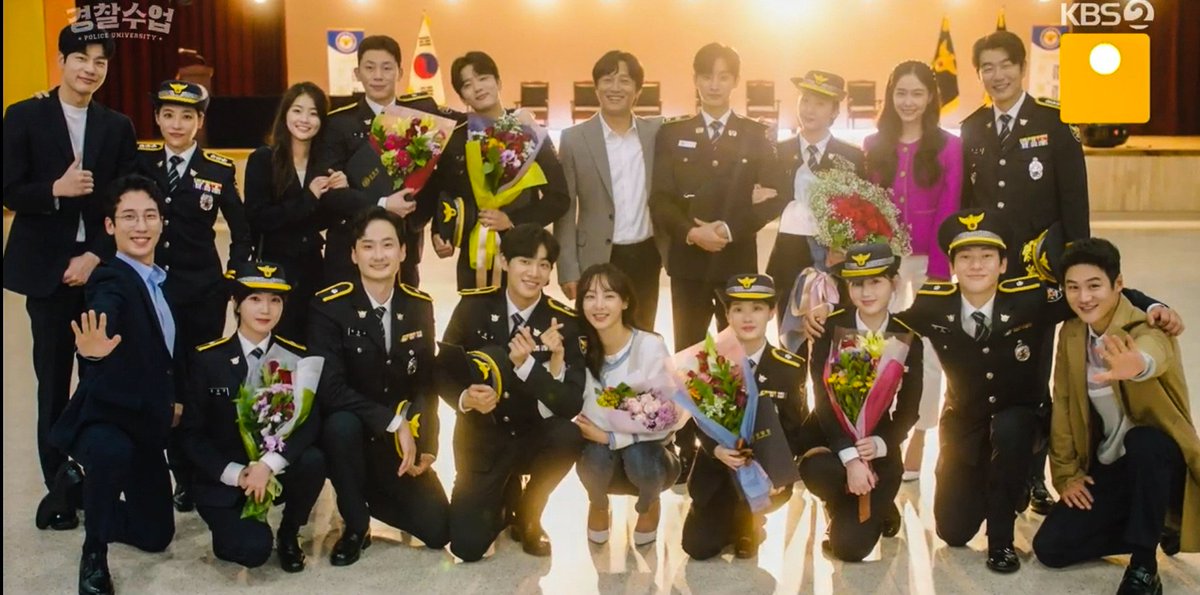 zygmaund's tweet photo. #PoliceUniversity squad really said success is sweeter when you succeed altogether in your own perfect times. 

One of the most natural set of friendship squad in kdramas. Love them all 🥺❤
#PoliceUniversityEp16 https://t.co/ymky3ikuAQ