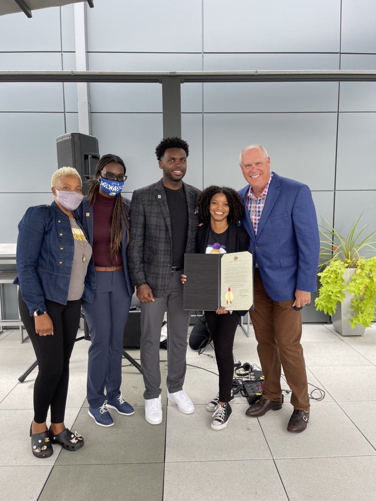 ranell_io's tweet image. It is officially #WItechmonth per the proclamation from @GovEvers & @WEDCNews CEO, Missy Hughes. 
Congrats @themilkywaymke for being a tech champion in our state!
Visit milkywaytechhub.com/events #Tech #AmFam #WisconsinVoices #STEM #Wisconsin