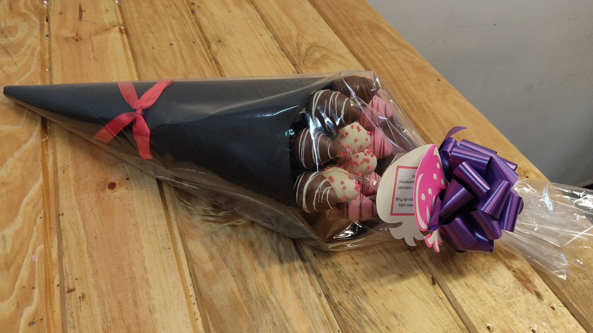 FrutiArtes's tweet photo. Choco Bouquets. Por la página web https://t.co/fOLjpA5evR o por nuestro número de atención WhatsApp https://t.co/7s6l9TC6Lf https://t.co/L6C0dMVORK