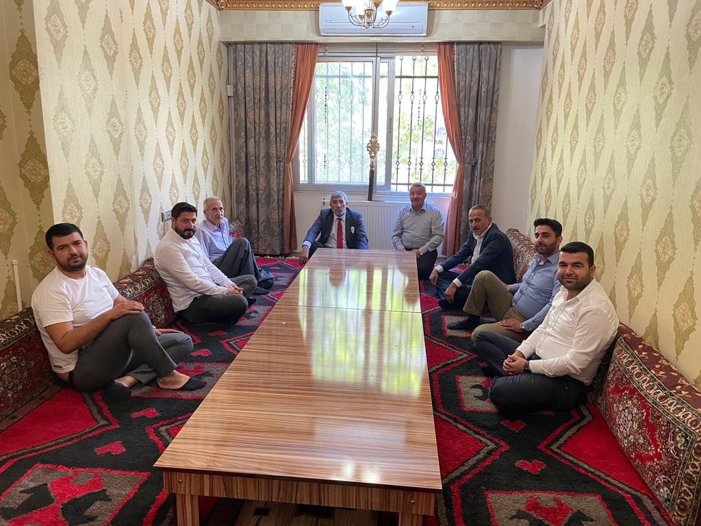 gelecek63's tweet photo. İl Başkanımız Abdullah Yeşil ve Yönetim Kurulu Üyelerimiz ile birlikte Kanaat Önderi Enver Gülel'i ziyaret ettik. Ev sahipliğinden dolayı kendilerine teşekkür ediyoruz. @Ahmet_Davutoglu @SelimTemurci https://t.co/TqIFbj53m7