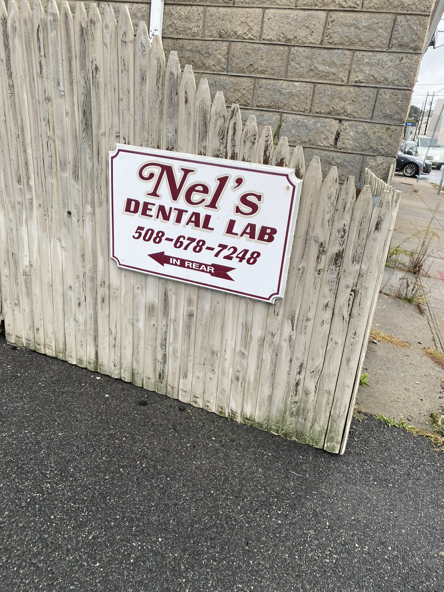 danhurley's tweet photo. @FeitsBarstool @KFCBarstool @KFCradio @nickhammy5 Nel is apparently stacking the paper nowadays. They’ve upgraded their sign. Last year they still had the stenciled plywood sign but no longer 😢 #glowup https://t.co/lUtPW9Mhcl