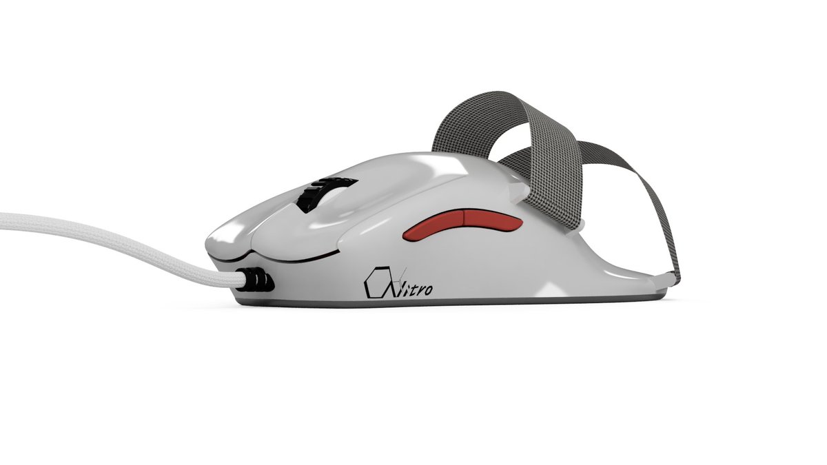 NitroFactory_JP's tweet photo. I designed the mouse for super low sensitivity arm aiming player.
I added a palm rest to prevent hand from coming in contact with the mouse pad and a belt to assist in gripping the mouse.😎
#NitroFactoryDevices
#オーダーメイドマウス
#CustomMadeMouse https://t.co/LI1ngU1aDU