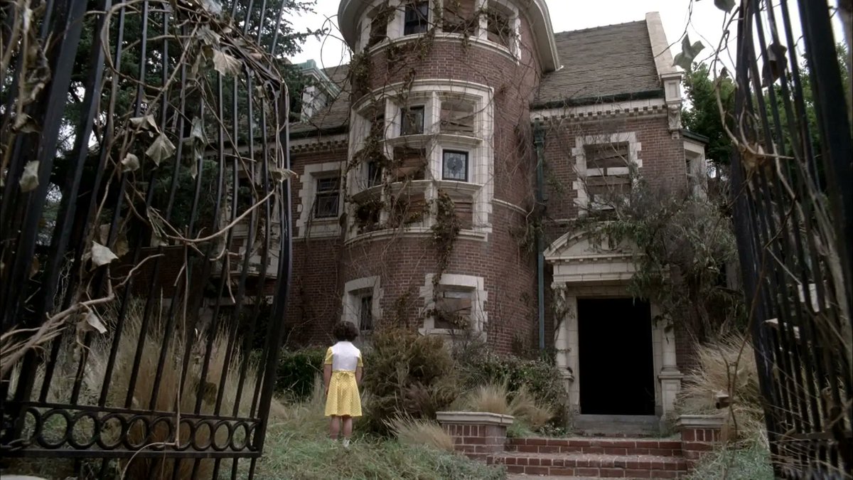 memesdeahs's tweet photo. American Horror Story se estrenó hace una década. Murder House dio inició a las demás 9 temporadas. Sin dudas, hoy es nuestro día. 
#AHSDay #AmericanHorrorStory https://t.co/ThfPk83pqn