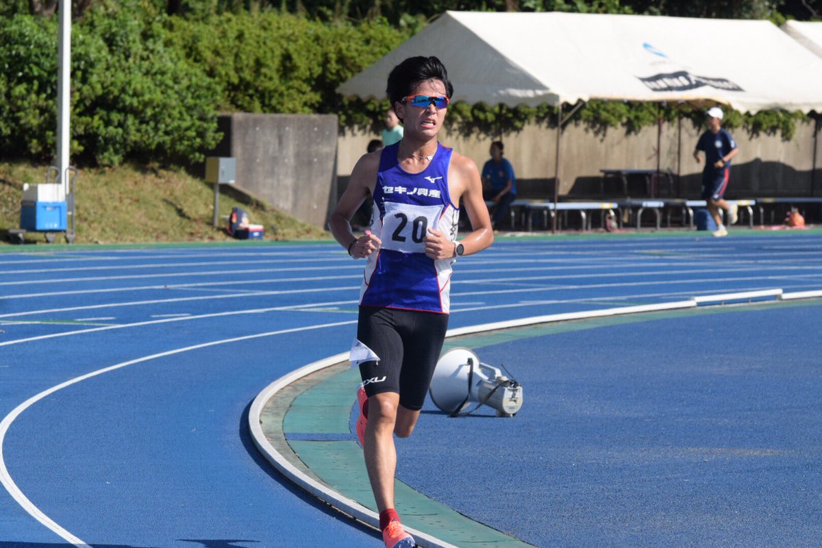 ihimorita's tweet photo. 日体大記録会10000m
米田智哉君(セキノ興産)30.30.70
東海大卒ルーキー！！

大阪高校の時も青ユニで東海大の時も青ユニでまさかの実業団でも青ユニという😂😂
大学の時は走れそうで走れなった箱根の悔しさをニューイヤー駅伝で晴らしてほしいです😌😌 https://t.co/6mTeHBS7wV