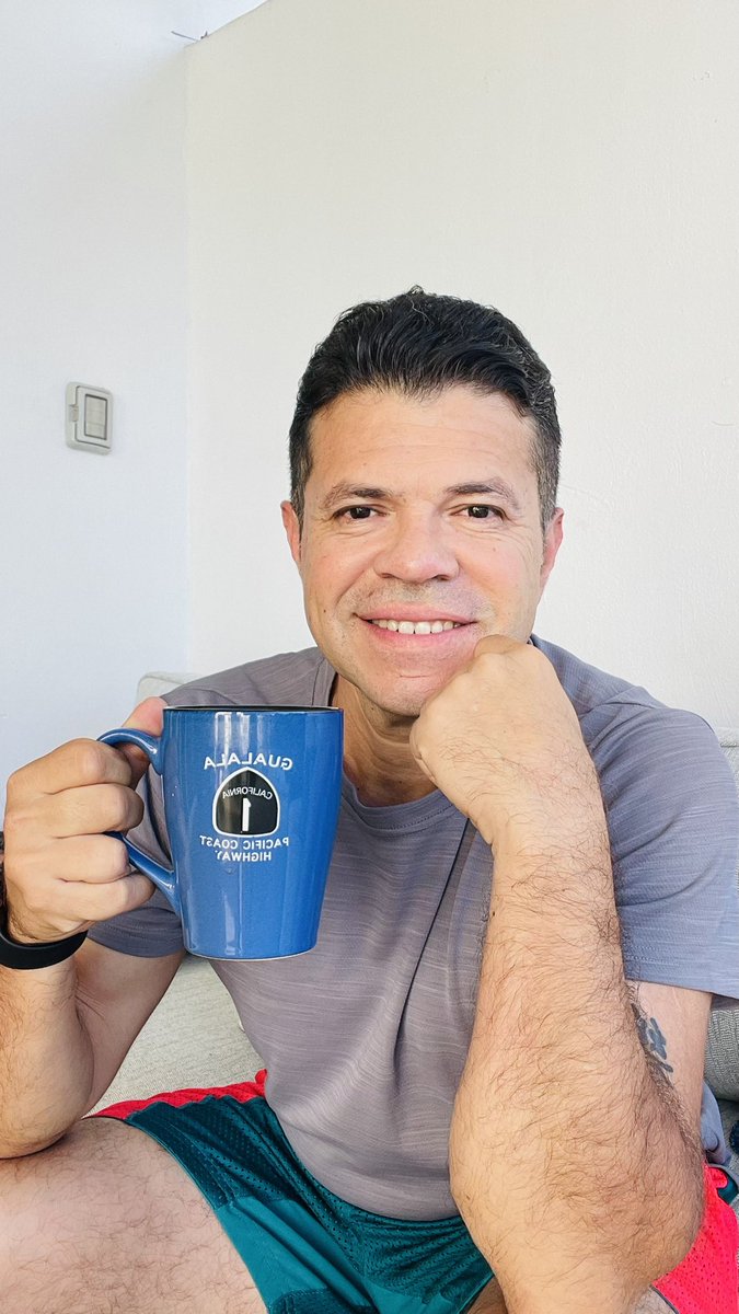 j_medina37's tweet image. con mis arrugas y sin filtro me voy a trabajar la mente un rato🏋️‍♀️🏋️‍♀️muy feliz martes #GualalaCalifornia siempre existe aqui.que todo salga bien hoy🙏🙏