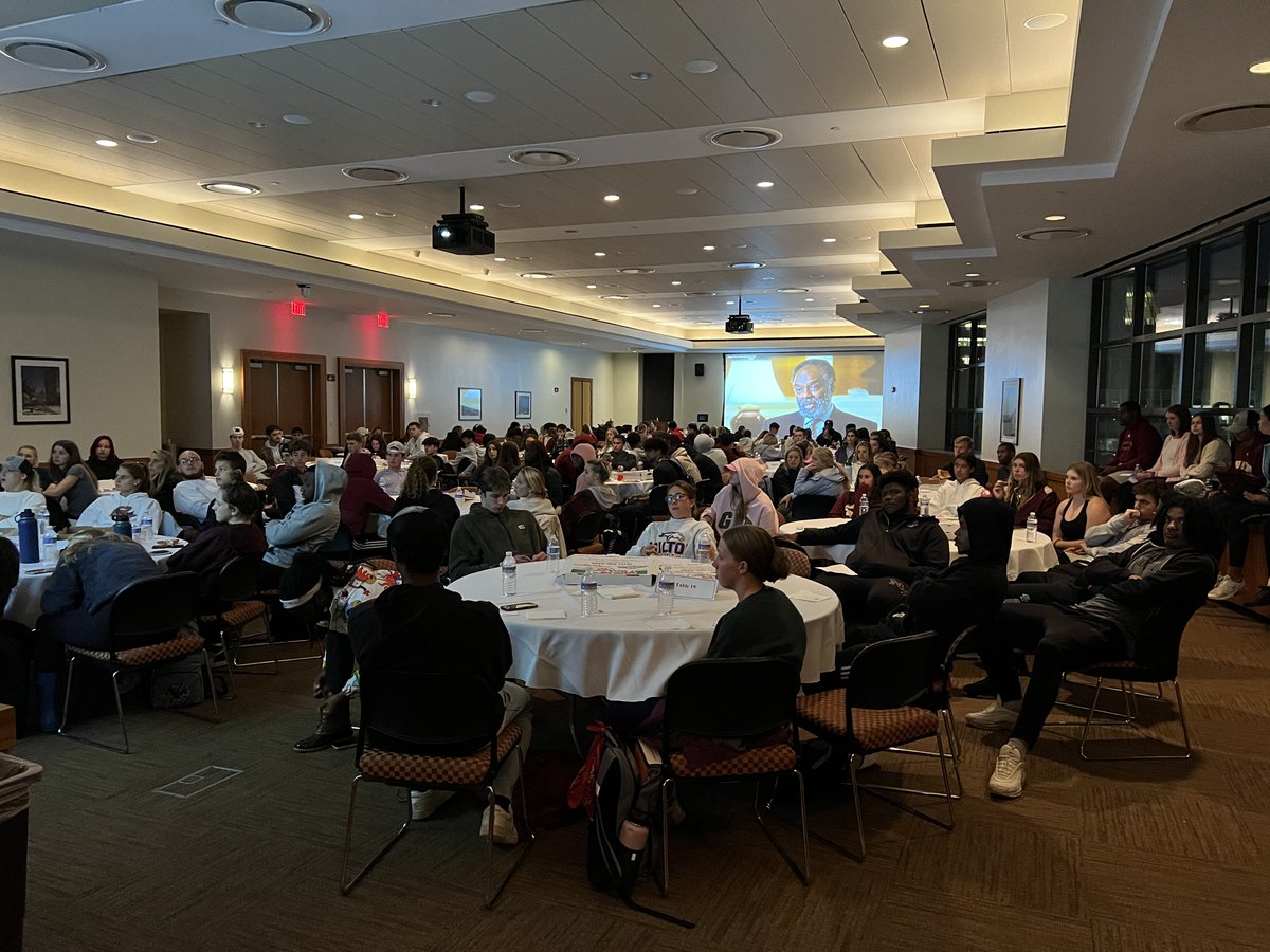 BC_SAAS's tweet image. 🦅 Eagles 101: Last night, over 180 1st-year student-athletes learned about the legacy of Lou Montgomery, who was the First Black SA at BC. We engaged in group discussions led by E4E and BMI facilitators 👏#LegacyRestored