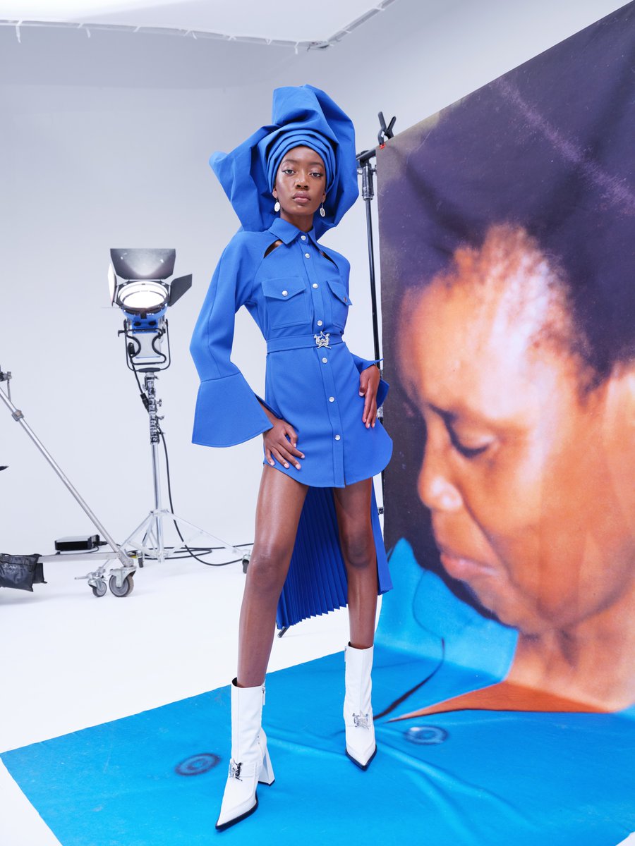 _ThebeMagugu_'s tweet photo. My beloved late grandmother Matiego Magugu was a nurse at Kimberley Hospital, whose uniform was a knee-length utility shift dress in a cobalt blue. For SS22, her ensemble becomes a Raglan Sleeved Mini Dress with extended cuffs and a pleated-back panel.
Paris Fashion Week https://t.co/H94C6LXKVC