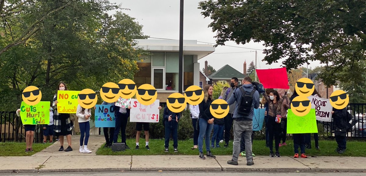 HolyCrossCSPC's tweet image. Thank you to all the parents, children and members of the @HolyCrossTCDSB community who supported our efforts this morning. #NoMoreCuts2021 #StopTheCuts #NoCutsToEducation @CityNews @CP24 @CTVToronto