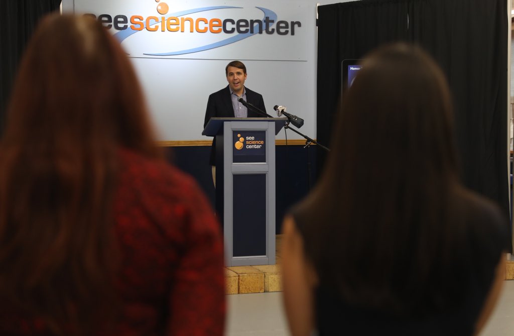 RepChrisPappas's tweet photo. Celebrating #WorldTeachersDay at @SEESciCtr in Manchester with Dean Kamen and state and local leaders this morning. Together we are honoring Granite State teachers who have done so much throughout the pandemic to educate our young people. https://t.co/aMMRu2Ki9P