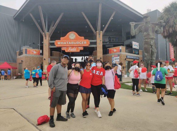 tamukacs's tweet photo. This weekend we volunteered at Coastal Bend Heart Walk. We assisted with a family-friendly 5K that had a variety of activities including survivor celebrations, live entertainment, photo areas, giveaways, and more.
#ACS #ACSTAMUK @javelinanation https://t.co/2UvRxsBp6B